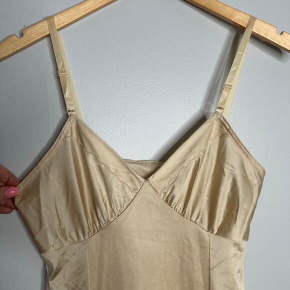 L'eggs Women's‎ Vintage Adjustable Strap Gold Midi Slip Dress Size M - Picture 2 of 6